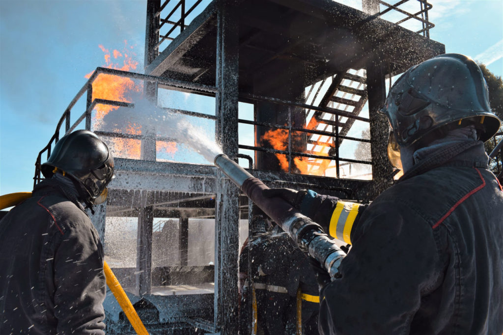 PREVENÇÃO E COMBATE A INCÊNDIO - Solucões Industriais